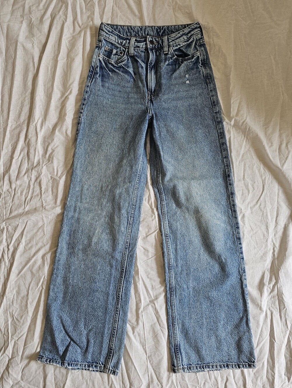 Classic Men's Straight-Leg Jeans in Light Blue